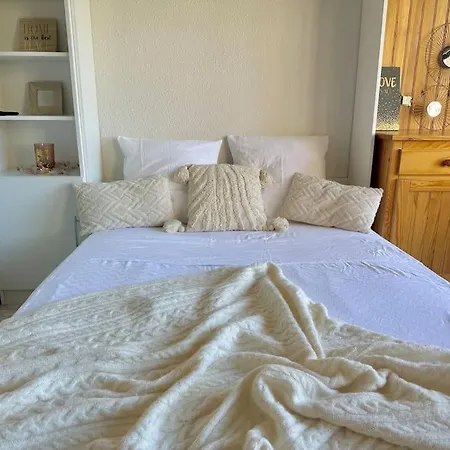 4 Seasons For 8 Persons With Sauna And Local Ski Apartment Isola